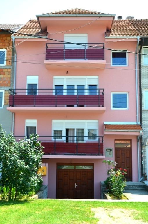 Guest House Trajkovic Jagodina Eksteriør bilde